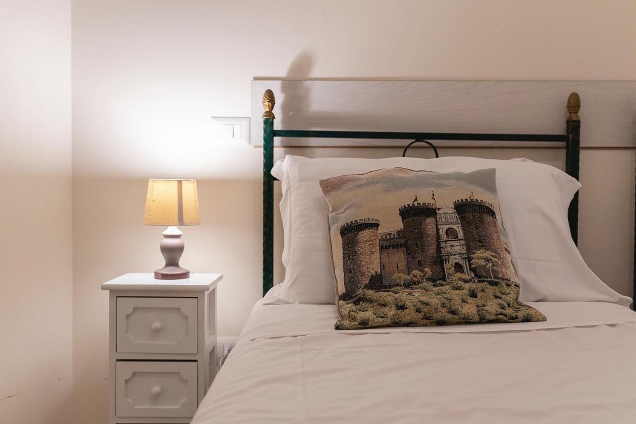 ナポリ Domus Borbonica Bed & Breakfast エクステリア 写真