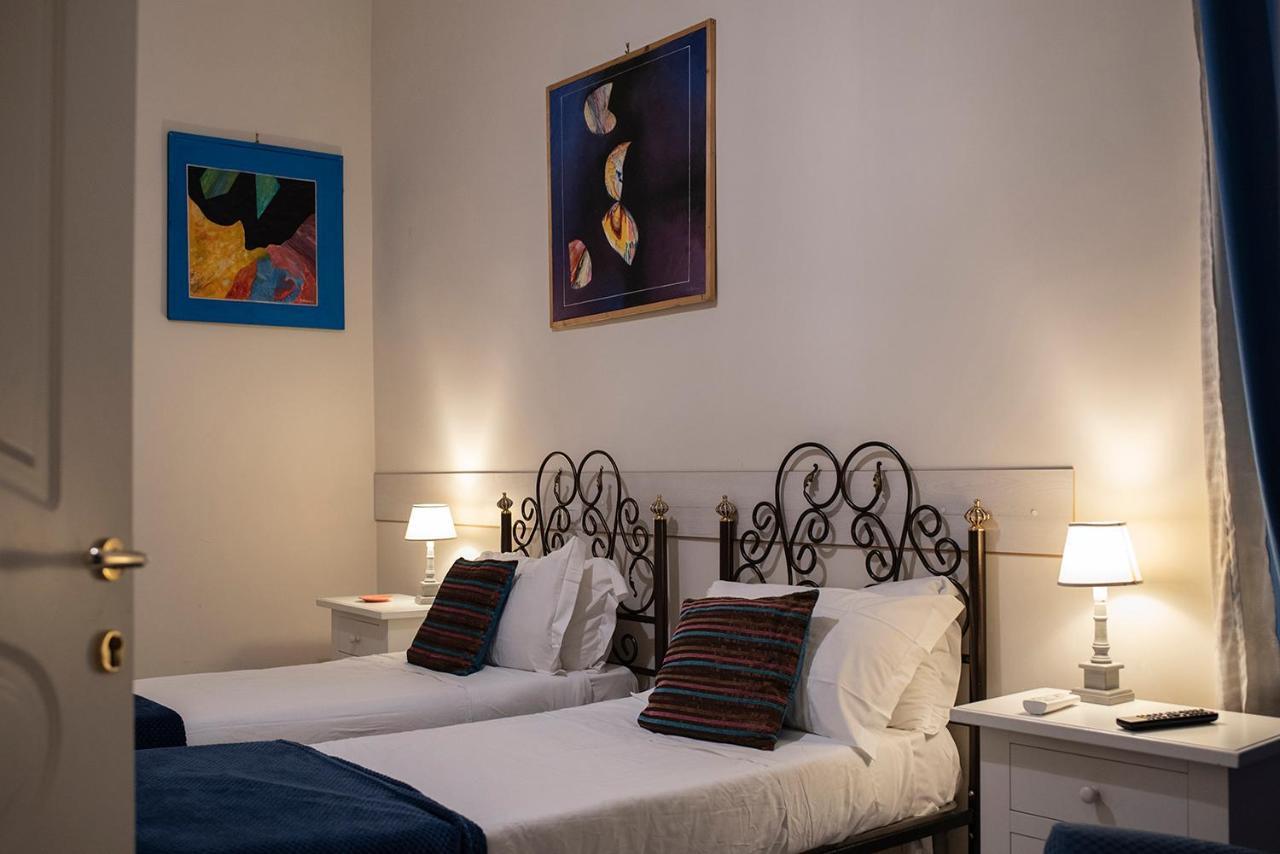 ナポリ Domus Borbonica Bed & Breakfast エクステリア 写真