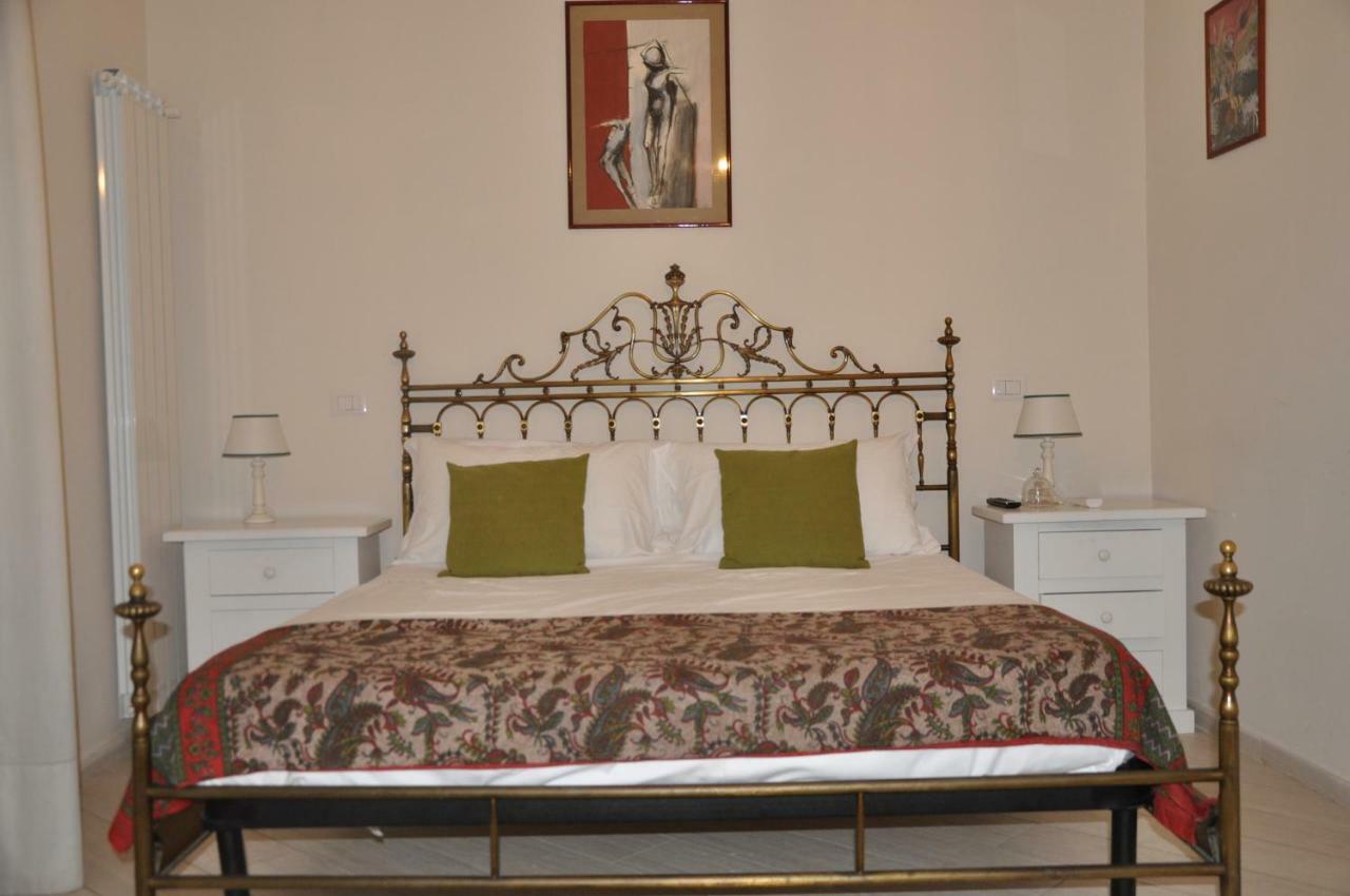 ナポリ Domus Borbonica Bed & Breakfast エクステリア 写真