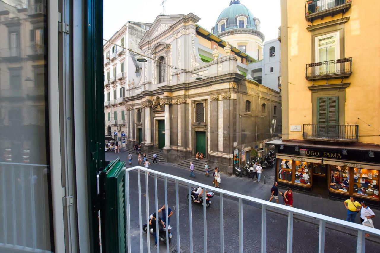ナポリ Domus Borbonica Bed & Breakfast エクステリア 写真