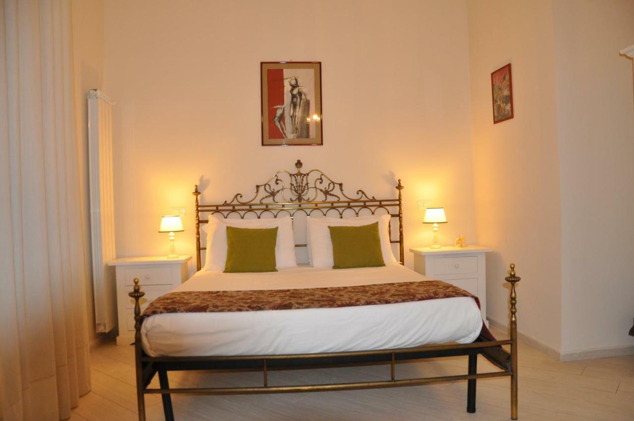 ナポリ Domus Borbonica Bed & Breakfast エクステリア 写真