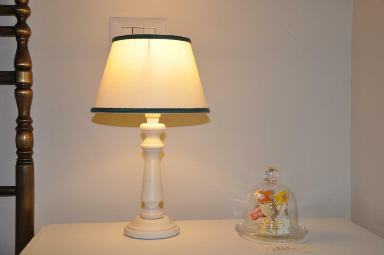 ナポリ Domus Borbonica Bed & Breakfast エクステリア 写真